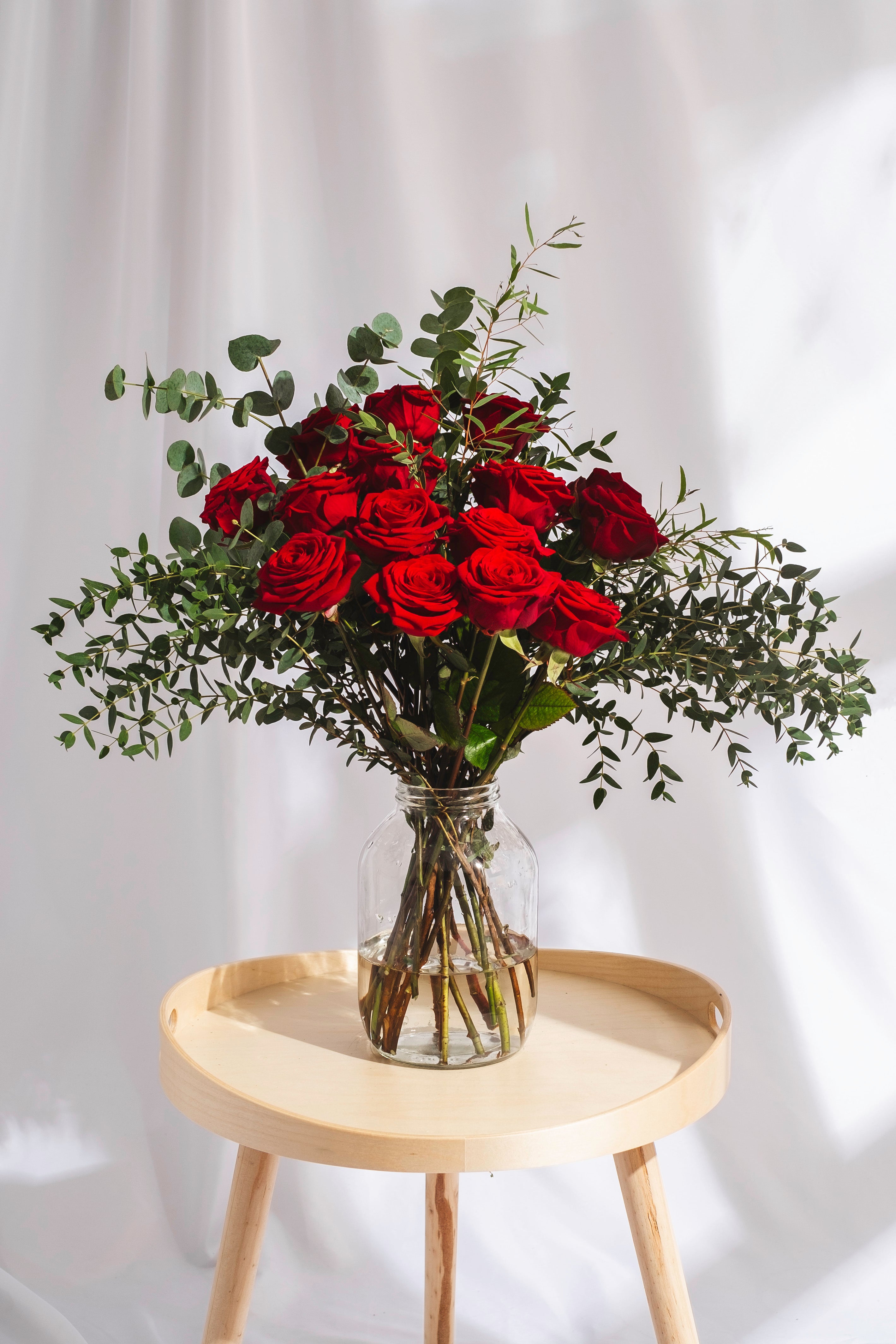 The Timeless Elegance of Red Roses: Why They Make an Beautiful Gift ...