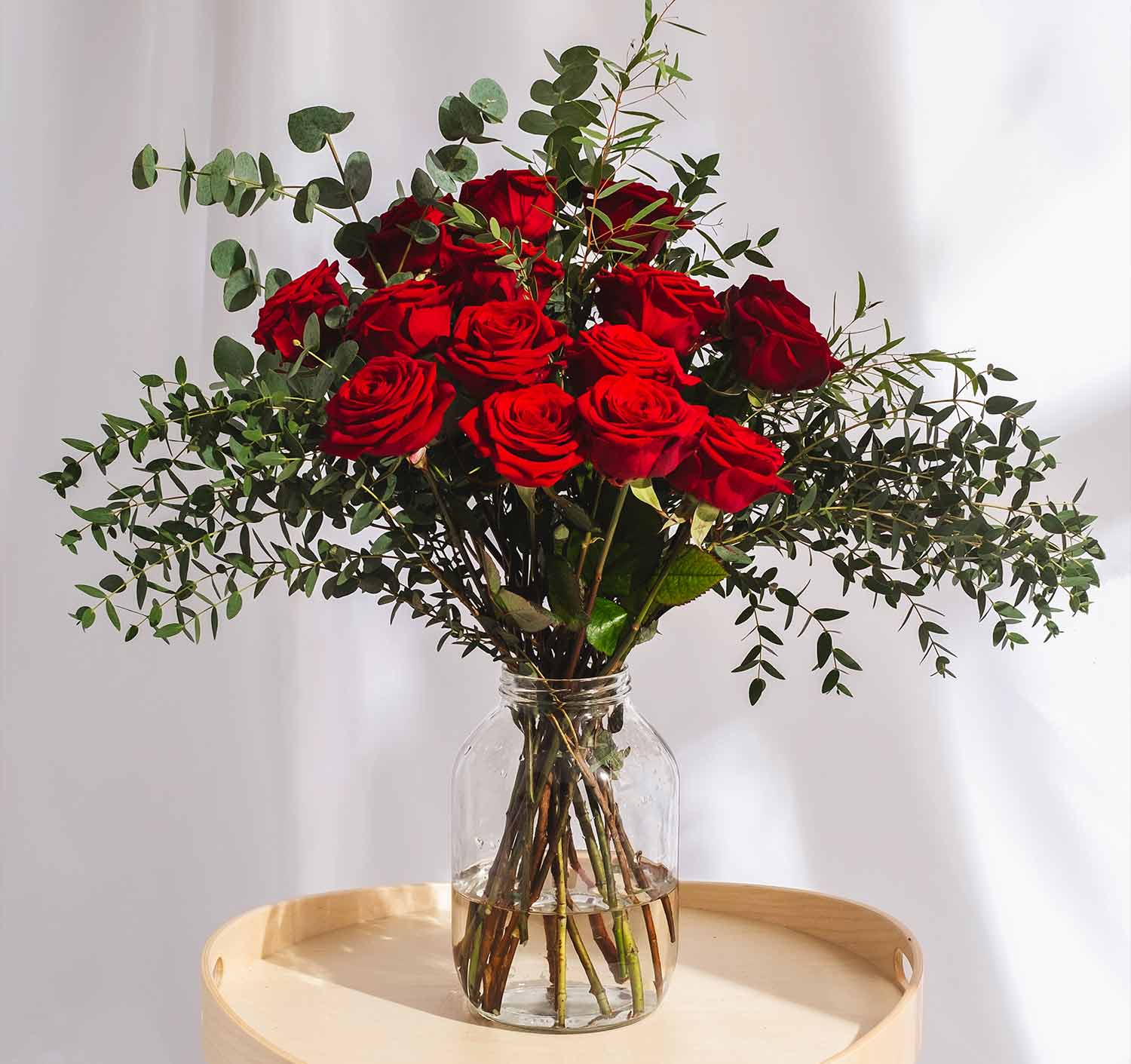 The Ultimate Choice for Premium Red Rose Flower Delivery in the UK